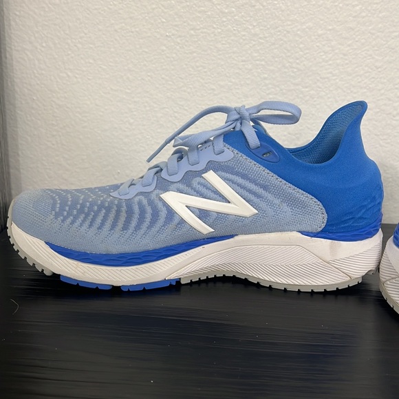 New Balance Womens Fresh Foam 860 v11 Shoes Light Blue White Size 7.5 - Picture 6 of 14